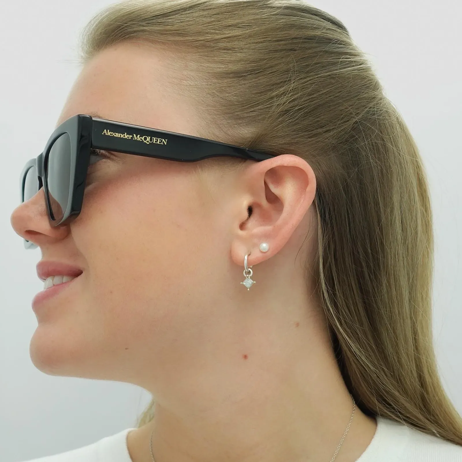 Alexander McQueen Cat-Eye^Sunglasses AM0299S 001 Black Grey