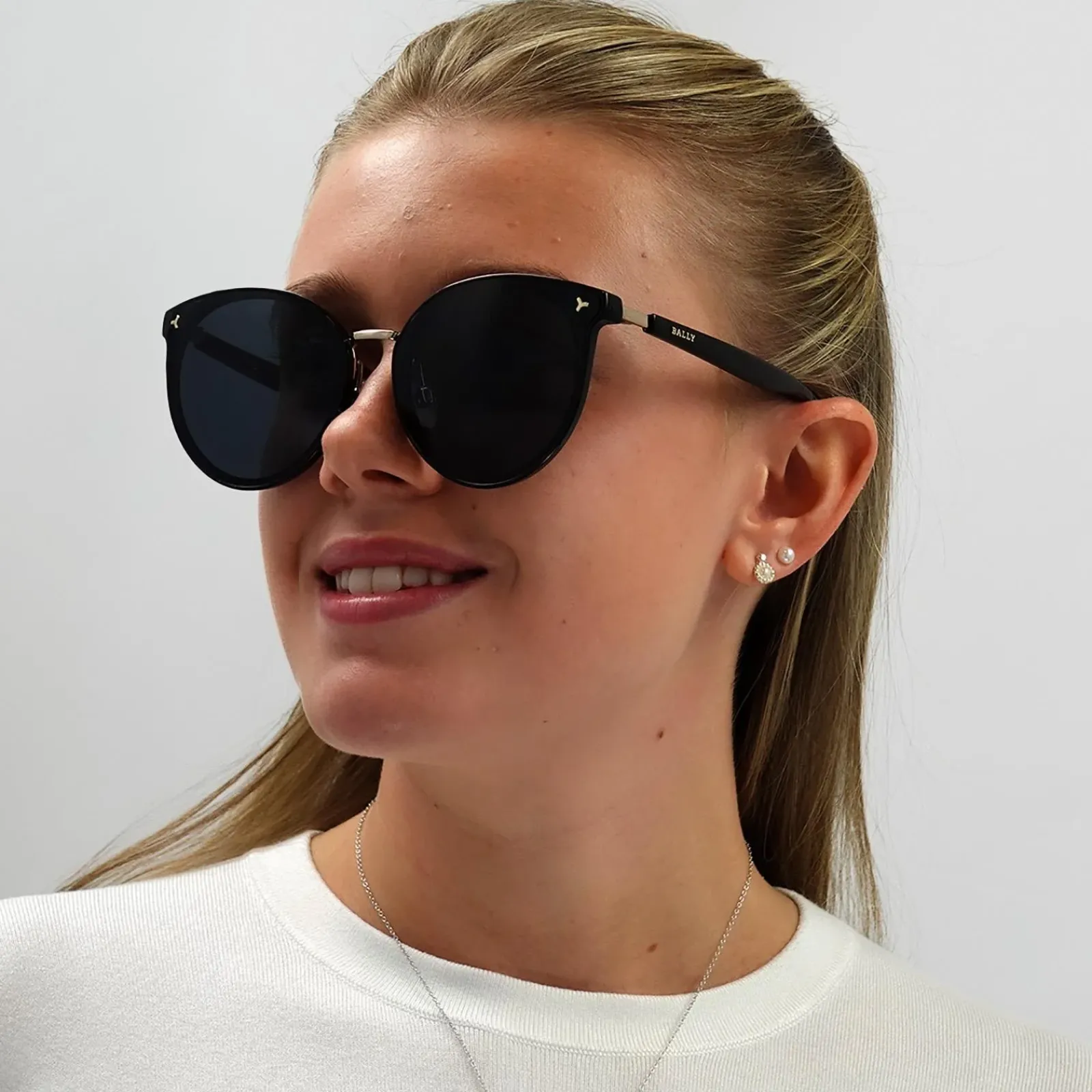 Bally Cat-Eye^Sunglasses BY0043-K 01A Black Blue