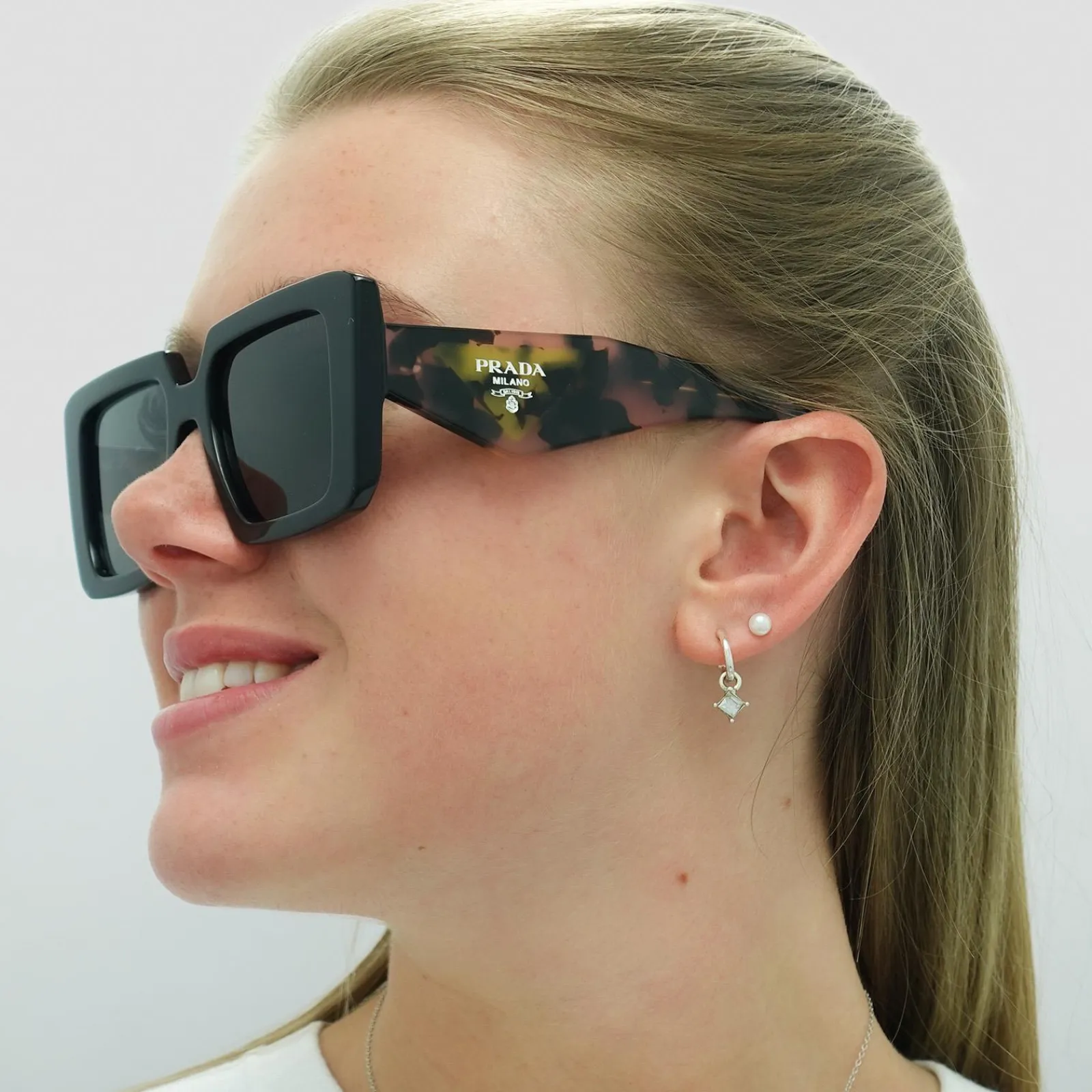 Prada Square|Prada^Sunglasses PR23YS 1AB5S0 Black Dark Grey