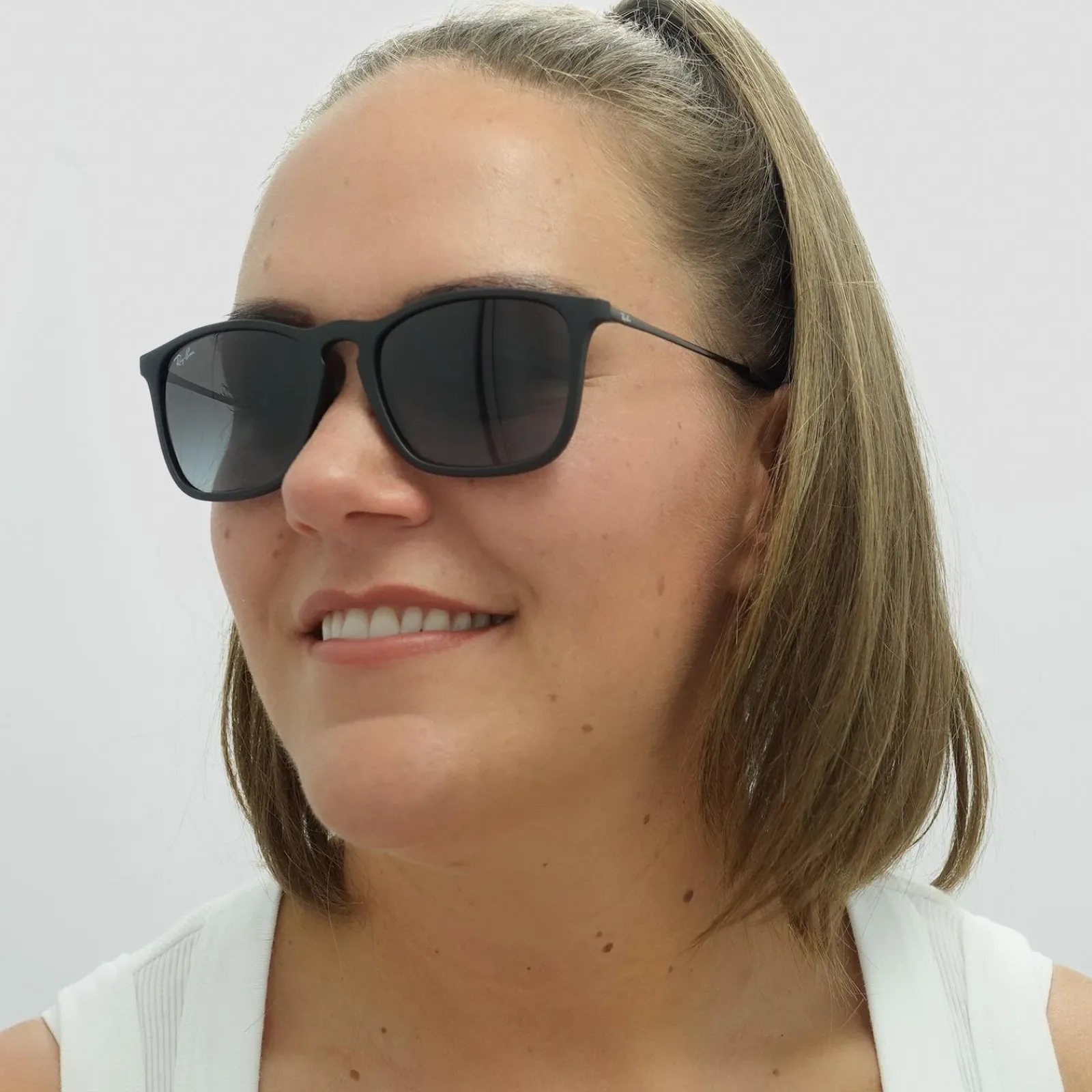 Ray-Ban Ray-Ban|Ray-Ban^Sunglasses Chris 4187 622/8G Rubber Black Gradient Grey